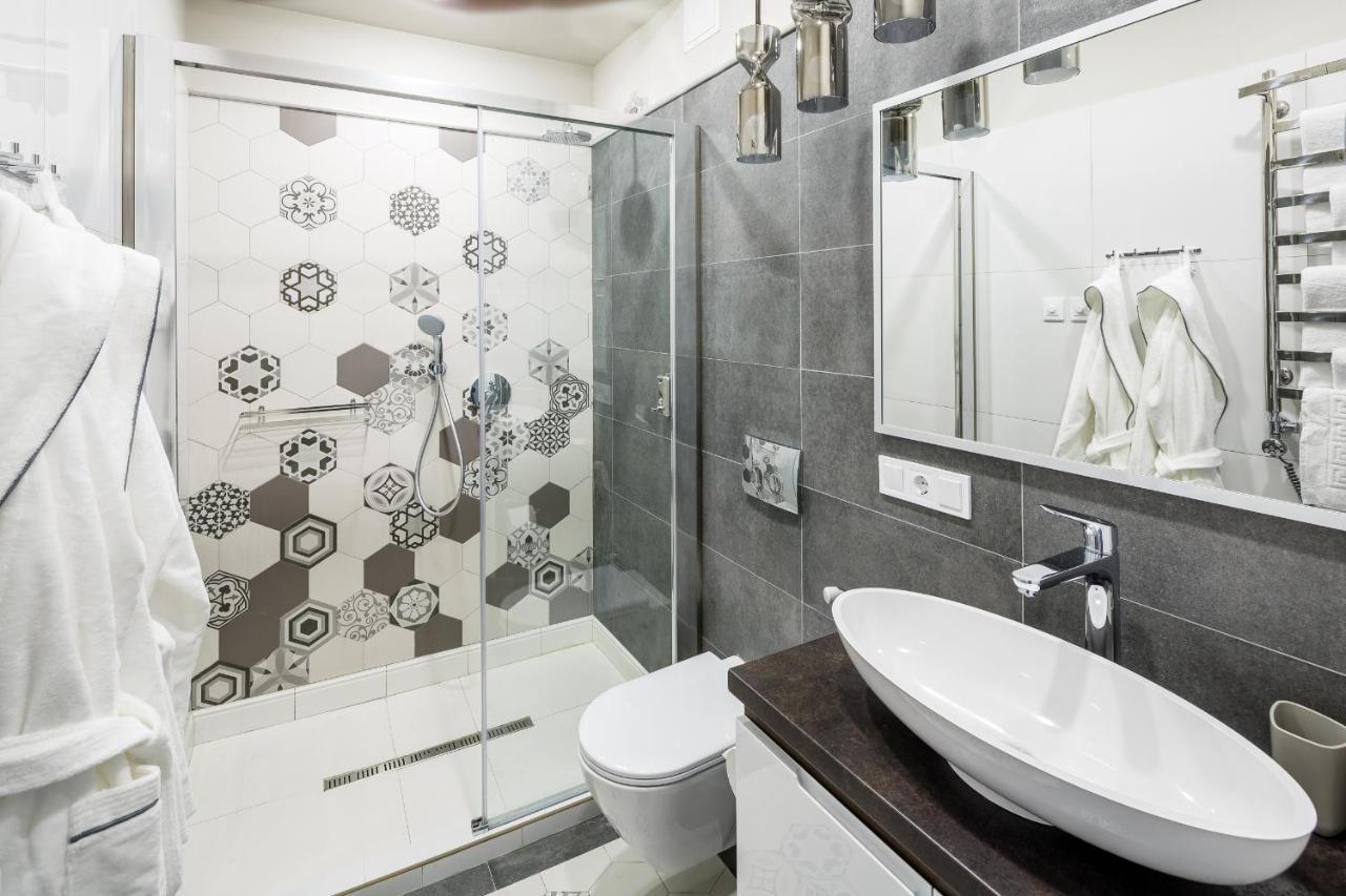 Palace view apartments - 24 Kopernyka str. Lviv Bagian luar foto